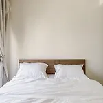 2Br Next Phrom Phonybts Sukhumvit