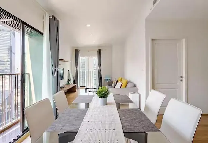 2Br Next Phrom Phonybts Sukhumvit